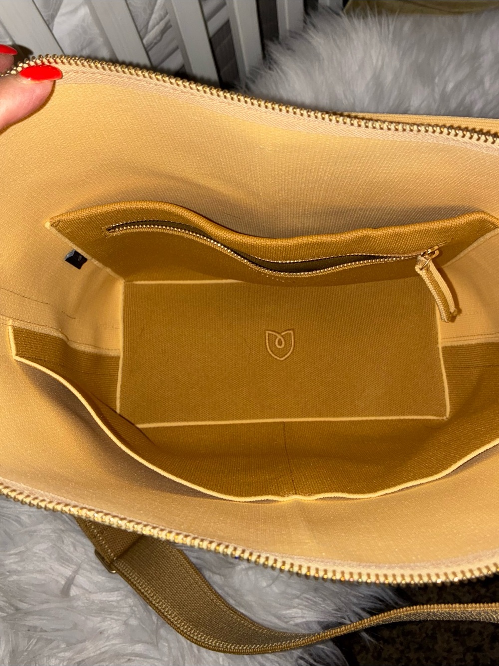 Like New Rothy’s Mini Zip Bucket Bag ButterYellow - Picture 4 of 12